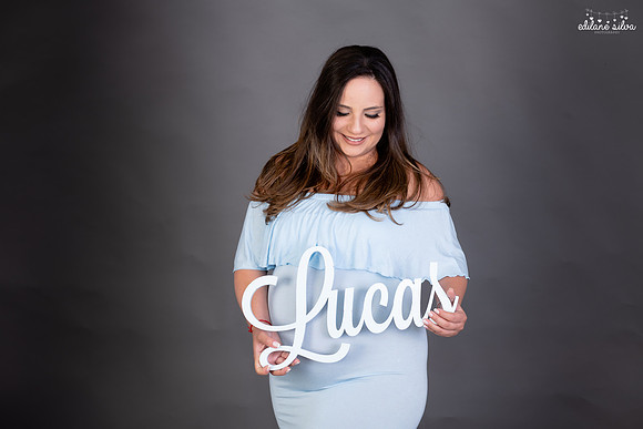 Maternity blue dress photo session by Edilane Silva photography in Hudson, MA