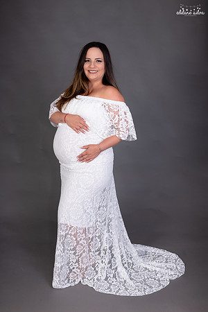 Maternity lace petit dress photo session by Edilane Silva photography in Hudson, MA